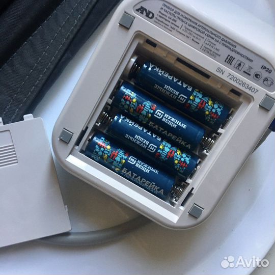 Тонометр AND UA-888 с адаптером (б/у)