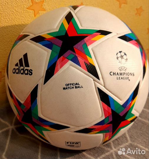 Футбольный мяч adidas лига чемпионов 2023