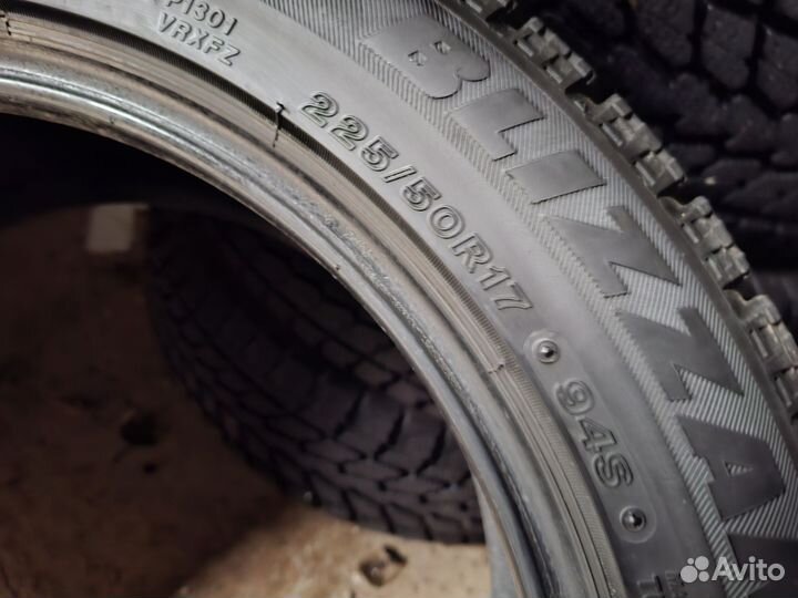 Bridgestone Blizzak VRX 225/50 R17