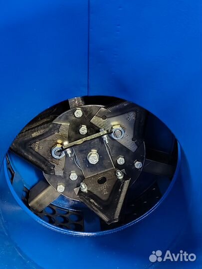 Измельчитель гармтех бенз/ для травы и листьев