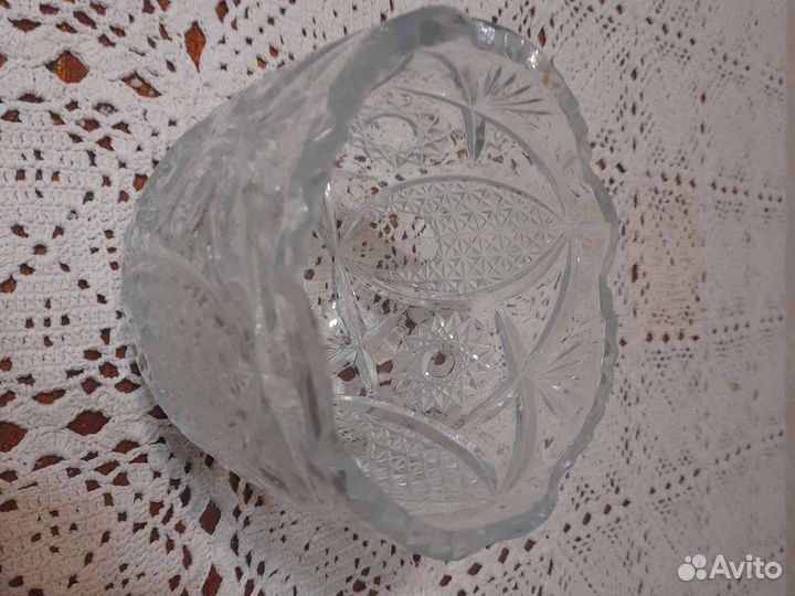 Ваза хрустальная