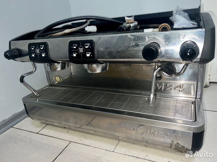 Полуавтоматическая кофемашина La Cimbali M24