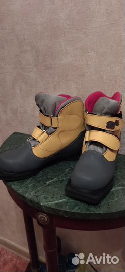 Лыжные ботинки