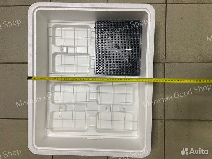 Инкубатор новый на 77 яйца