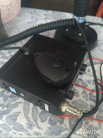 Автомобильная рация с антенной