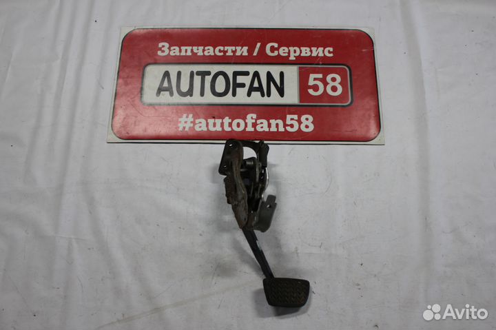 Педаль тормоза Toyota / Lexus