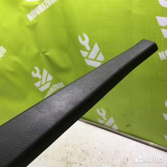 Обшивка двери багажника Тойота Королла Е120