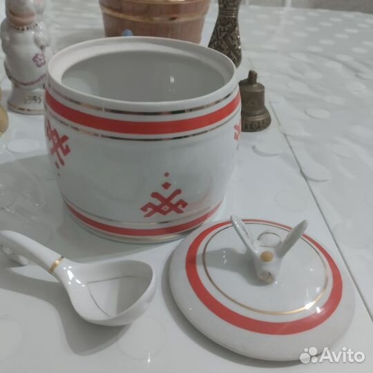 Фарфоровая посуда для мёда