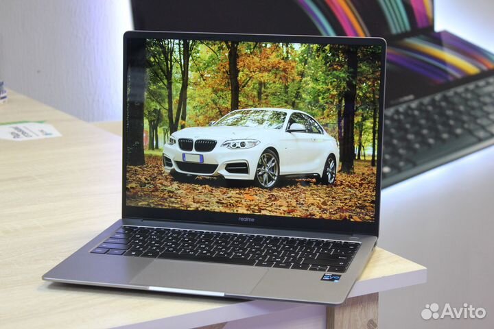 Топовый ультрабук глянцевый 2к экран на i5-1135G7