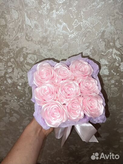 Атласные розы в коробочке