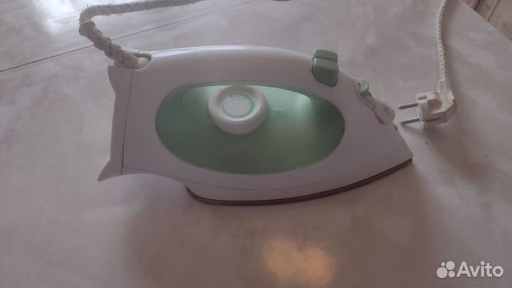 Утюг Binatone (нерабочий)