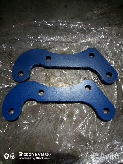Переходные пластины под суппорт 2108 на Ниву