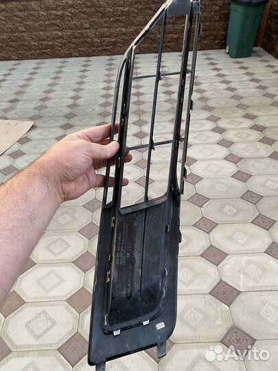 Решетка нижняя левая Ауди А8 D4