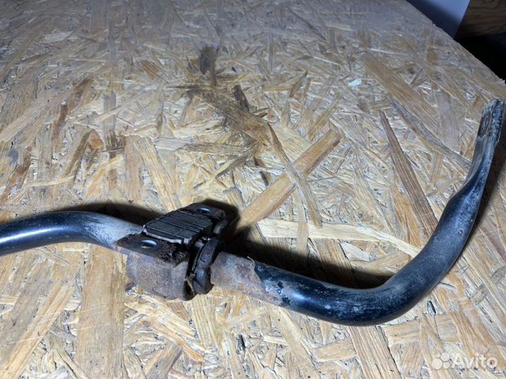 Стабилизатор поперечной устойчивости задний