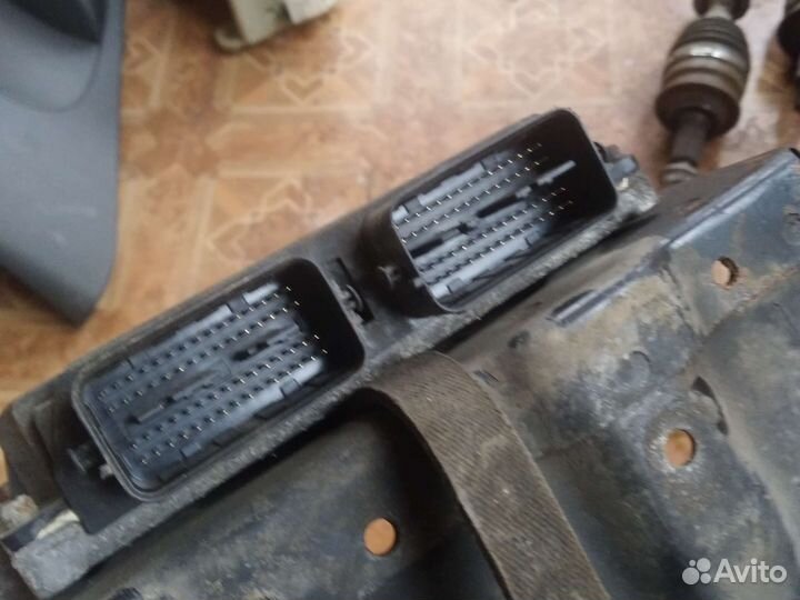 Блок управления двигателем Suzuki Swift