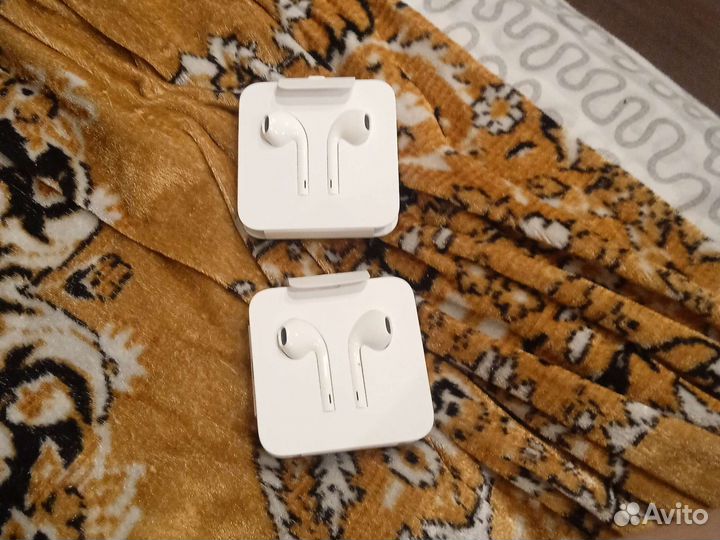 Наушники airpods