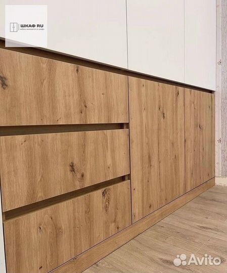 Современный шкаф купе