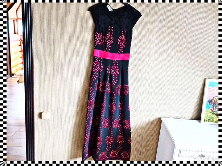 Вечернее платье в пол 42