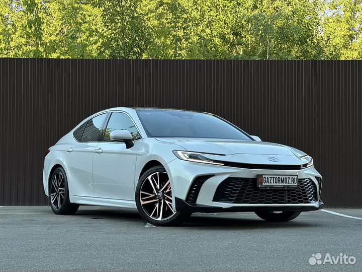 Toyota Camry 2.0 CVT, 2024