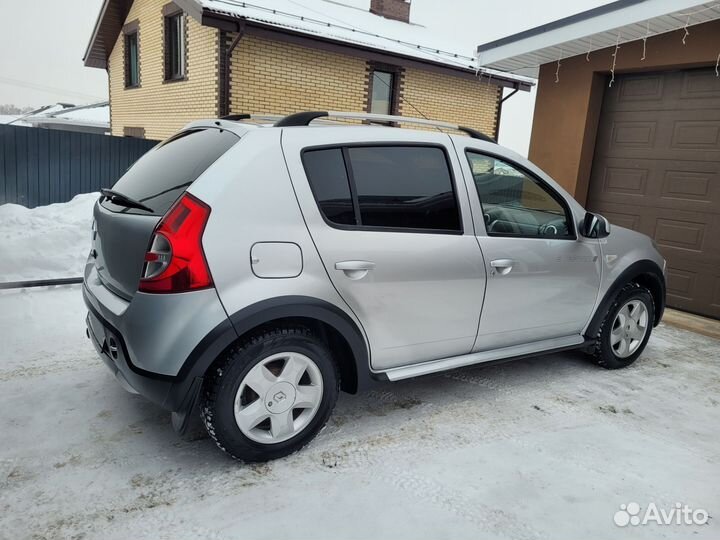 Renault Sandero Stepway 1.6 AT, 2013, 198 000 км