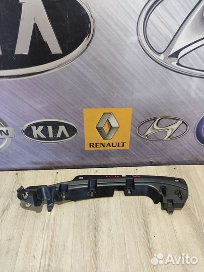 Обшивка Накладка задней стойки Renault kaptur Лев