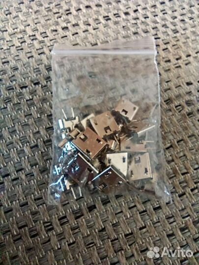 Гнездо micro USB