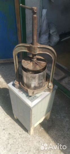 Пресс ручной для отжима сока СССР
