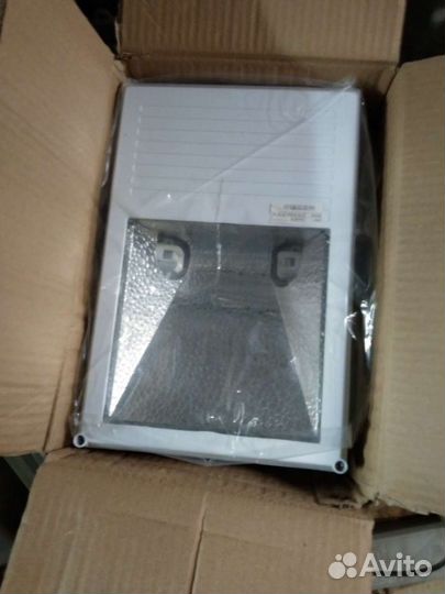 Прожектор +лампа металлогалогеновые 70w