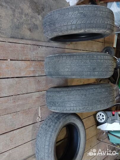 Bridgestone Dueler H/T 215/65 R16