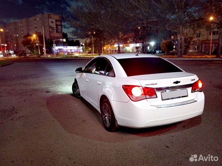 Chevrolet Cruze 1.6 МТ, 2011, 200 000 км