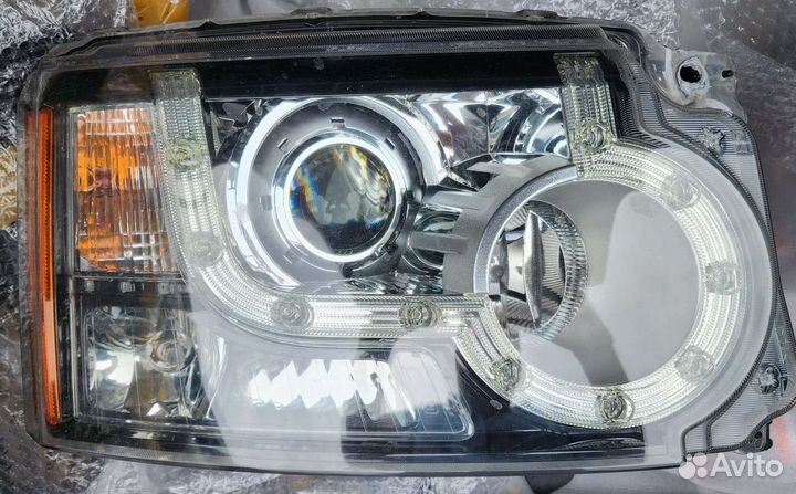 Фара передняя правая на Land Rover Discovery 4