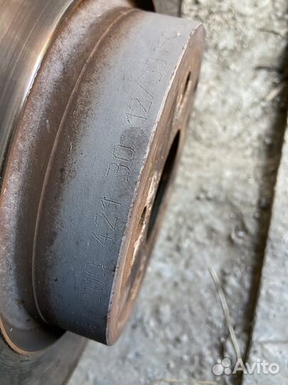 Диски тормозные передние A 000 421 30 12 / 001