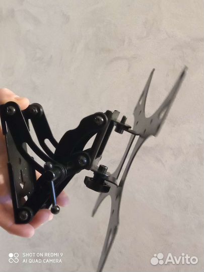 Кронштейн для телевизора наклонно поворотный