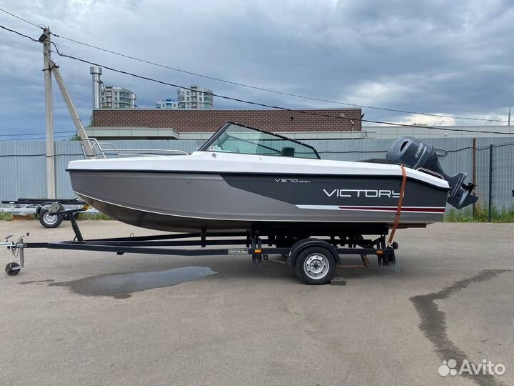 Лодка Victory 570 Open