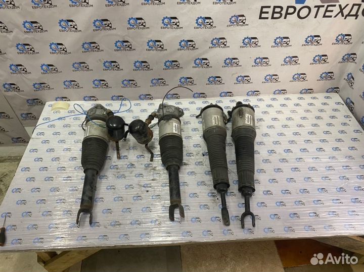 Пневмоамортизатор Audi A8 D3 2002-2010