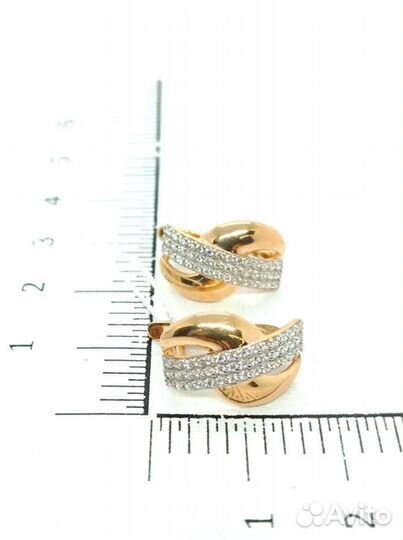 Золотые серьги с камнем