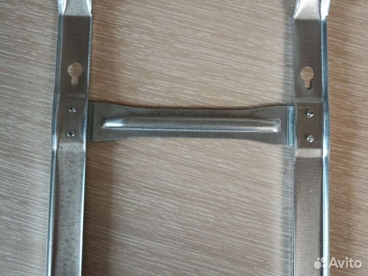 Кронштейн на стену для конвектора Bally