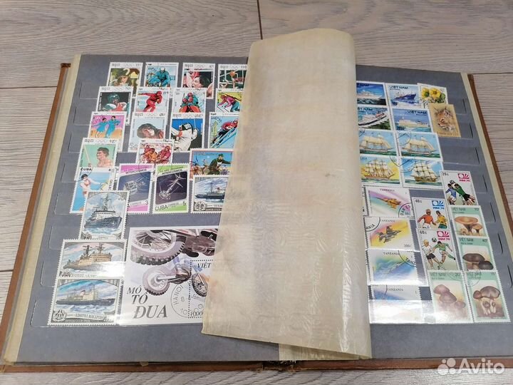 Почтовые марки 410шт в альбоме