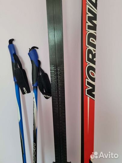 Беговые лыжи и ботинки