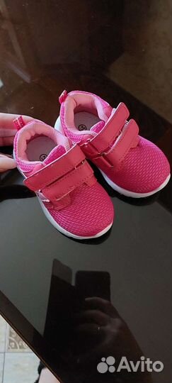 Кроссовки для девочки