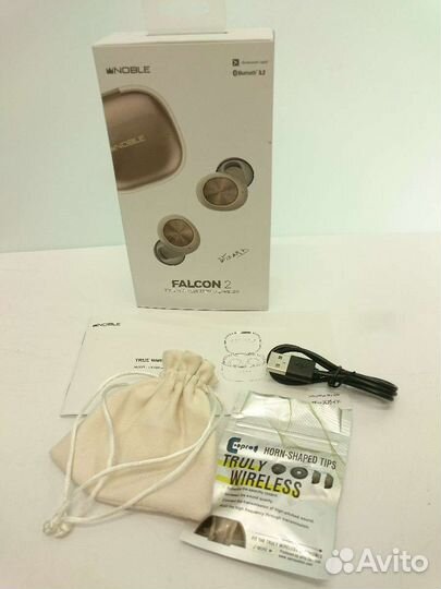 Noble falcon 2, PRO, Denon AH-C830NCW, AK UW100