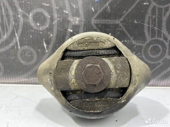 Подушка кпп Audi A6 Allroad C5 BES 2004