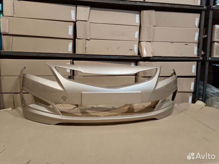 Бампер передний на hyundai Solaris цвет бежевый
