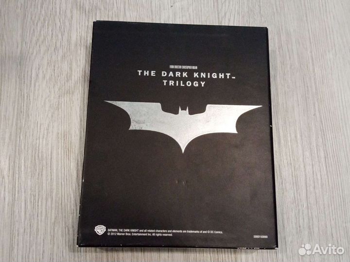 Редкое издание трилогии Бэтмена Нолана с артбуком