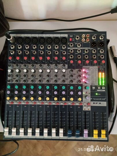 Микшерный пульт behringer 1832 и soundcraft efx8
