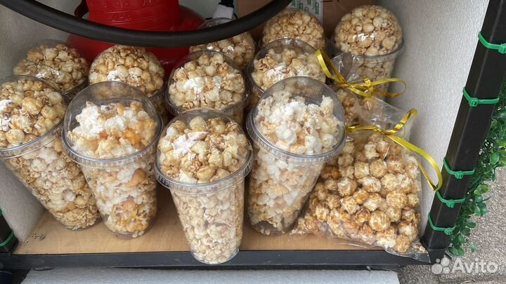 Попкорн готовый в стаканах