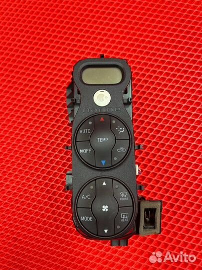 Блок управления климат-контролем Toyota Spade