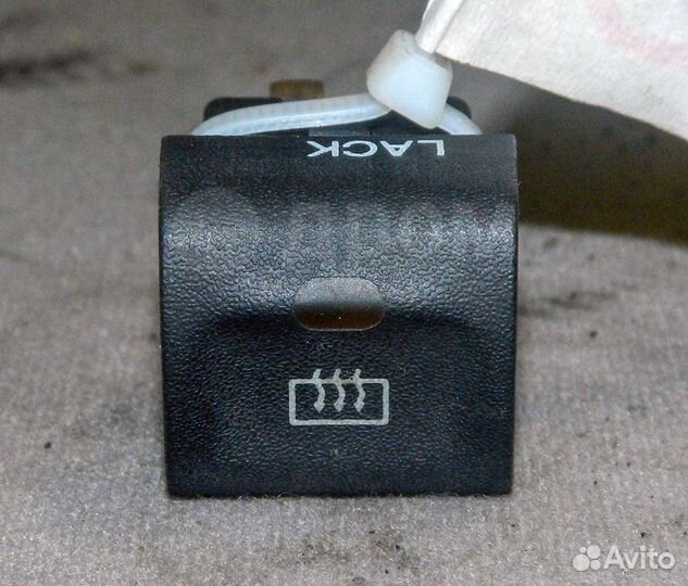 Кнопка обогрева заднего стекла Opel Omega B