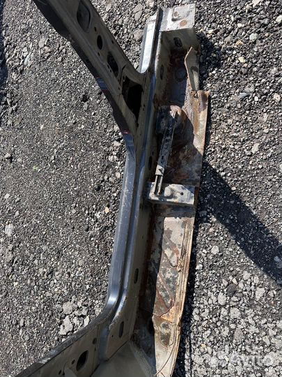 Порог со стойкой правый Логан 1