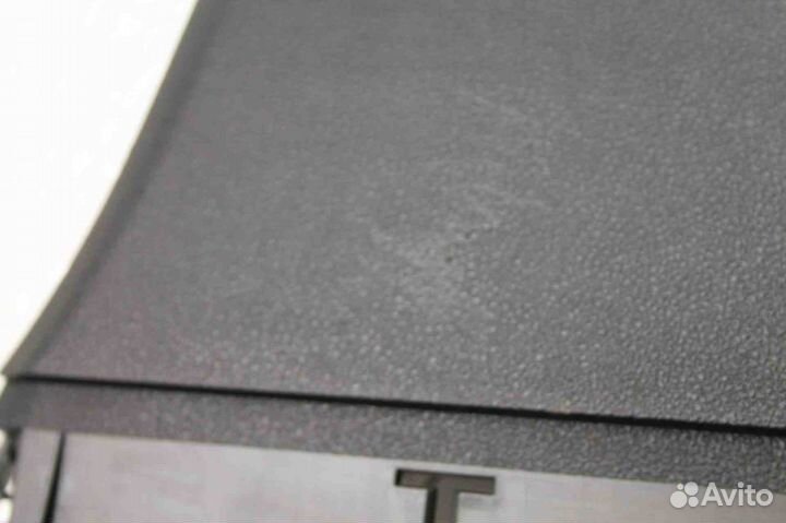 Обшивка центральной стойки правая Opel Astra